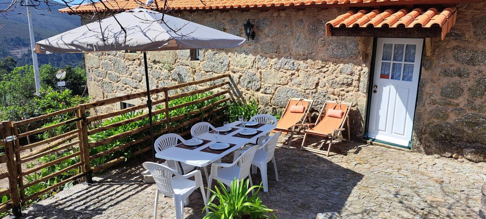 Refugio Dos Cartolas São Mamede de Infesta エクステリア 写真